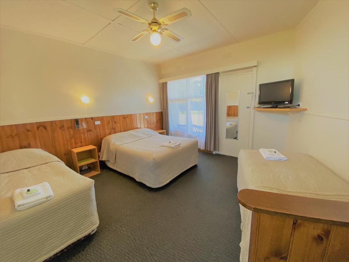 The Terang Motor Inn Экстерьер фото