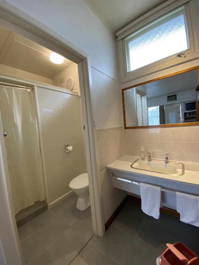 The Terang Motor Inn Экстерьер фото